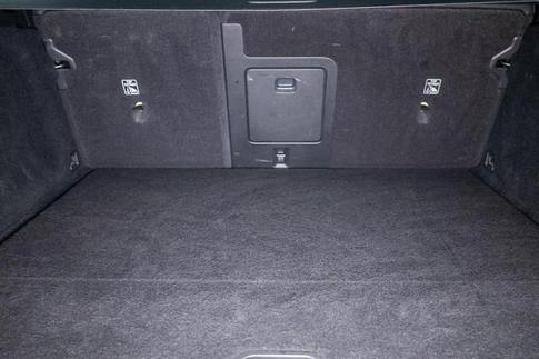 VOLVO XC60 T8 ULT DARK