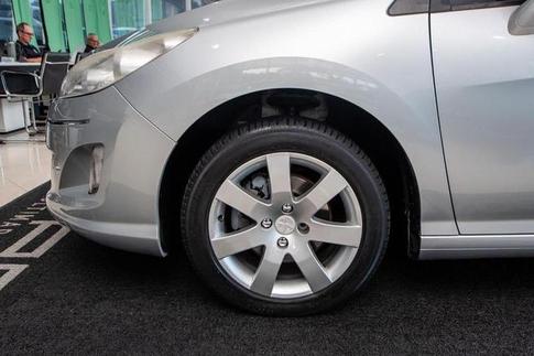 PEUGEOT 408 ALLURE