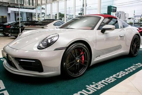PORSCHE 911 TARGA 4GTS