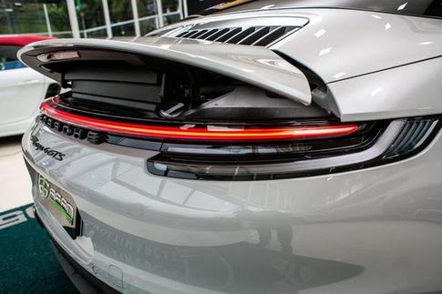 PORSCHE 911 TARGA 4GTS
