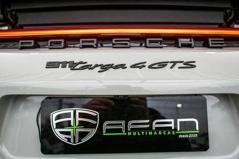 PORSCHE 911 TARGA 4GTS