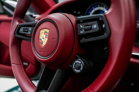 PORSCHE 911 TARGA 4GTS