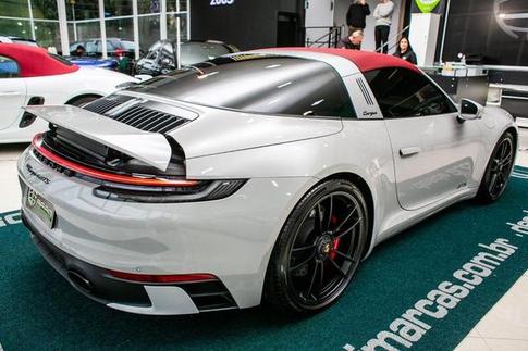 PORSCHE 911 TARGA 4GTS