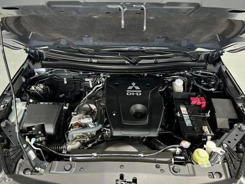 MITSUBISHI TRITON SPORT HPE