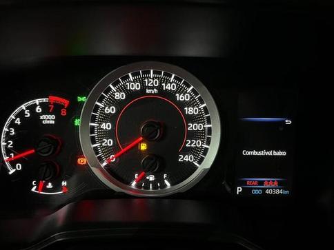 TOYOTA CCROSS XRE 20