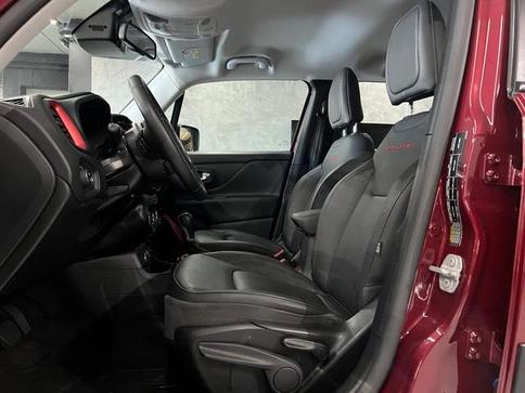 JEEP RENEGADE THAWK AT D