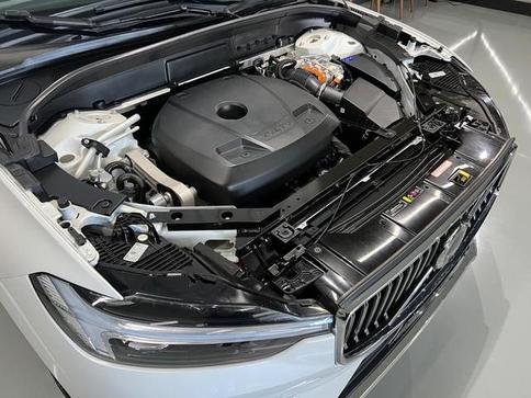 VOLVO XC60 T8 ULTIMATE