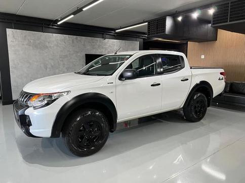 MITSUBISHI TRITON SP OUTD GLS A