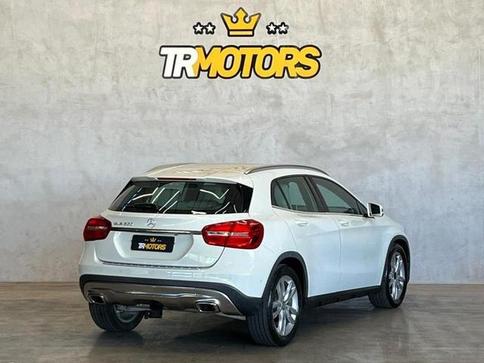 MERCEDES-BENZ GLA 200 1.6 CGI ADVANCE 16V TURBO 4P