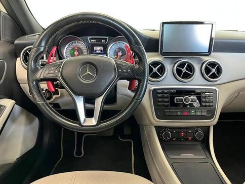 MERCEDES-BENZ GLA 200 1.6 CGI ADVANCE 16V TURBO 4P