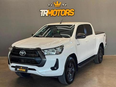 TOYOTA HILUX 2.8 SR 4X4 CD 16V DIESEL 4P AUT