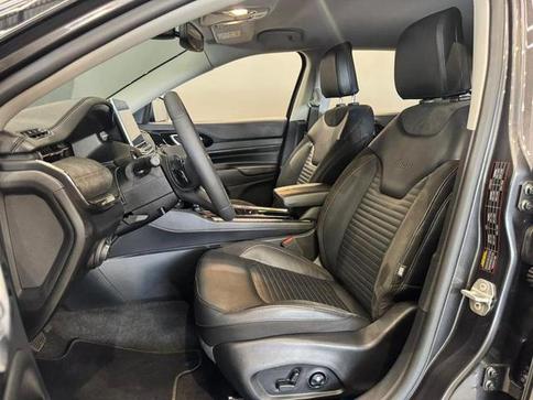 JEEP COMMANDER LIMITED T270 1.3 TB FLEX AUT