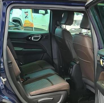 JEEP COMMANDER OVERLAND T270 1.3 TB FLEX AUT