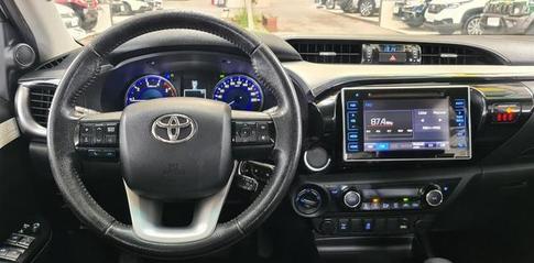 TOYOTA HILUX 2.8 SRV 4X4 CD 16V DIESEL 4P AUT