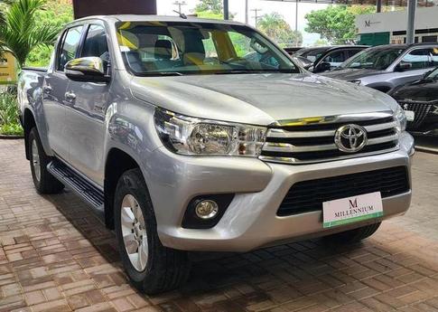 TOYOTA HILUX 2.8 SRV 4X4 CD 16V DIESEL 4P AUT