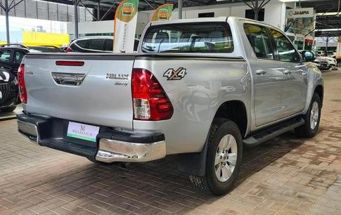 TOYOTA HILUX 2.8 SRV 4X4 CD 16V DIESEL 4P AUT