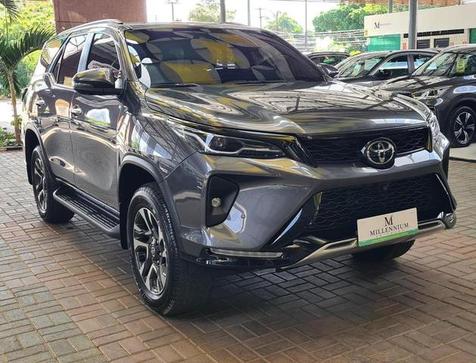 TOYOTA HILUX SW4 2.8 SRX 4X4 7 LUGARES 16V TURBO INTERCOOLER DIESEL 4P AUTOM�TICO