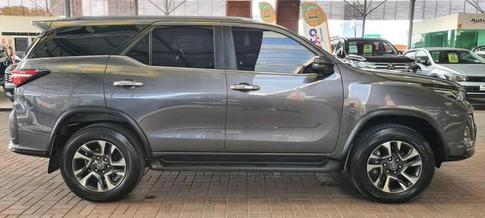 TOYOTA HILUX SW4 2.8 SRX 4X4 7 LUGARES 16V TURBO INTERCOOLER DIESEL 4P AUTOM�TICO