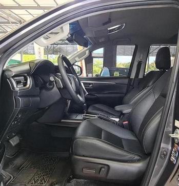 TOYOTA HILUX SW4 2.8 SRX 4X4 7 LUGARES 16V TURBO INTERCOOLER DIESEL 4P AUTOM�TICO