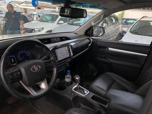 TOYOTA HILUX 2.8 SRV 4X4 CD 16V DIESEL 4P AUT