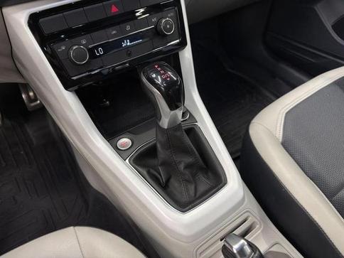 VOLKSWAGEN T CROSS HL TSI AE