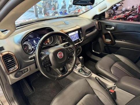 FIAT TORO 2.0 16V TURBO DIESEL VOLCANO 4WD