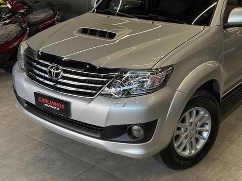 TOYOTA TOYOTA HILUX SW4 SRV4X4