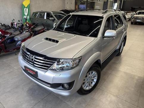 TOYOTA TOYOTA HILUX SW4 SRV4X4