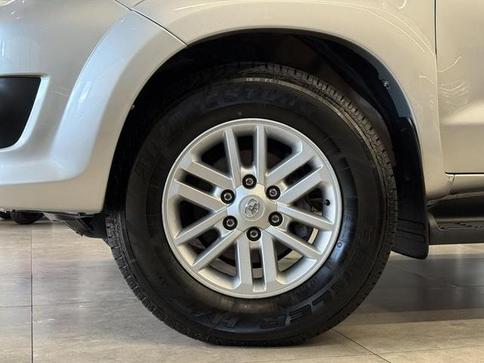 TOYOTA TOYOTA HILUX SW4 SRV4X4