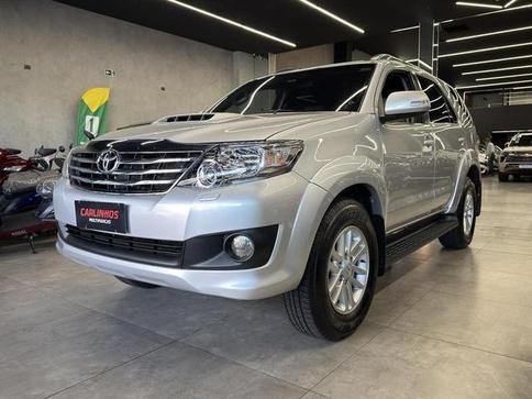 TOYOTA TOYOTA HILUX SW4 SRV4X4