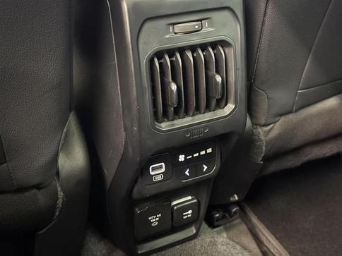 JEEP COMMANDER OVERLAND TD380 4X4 TURBO DIESEL