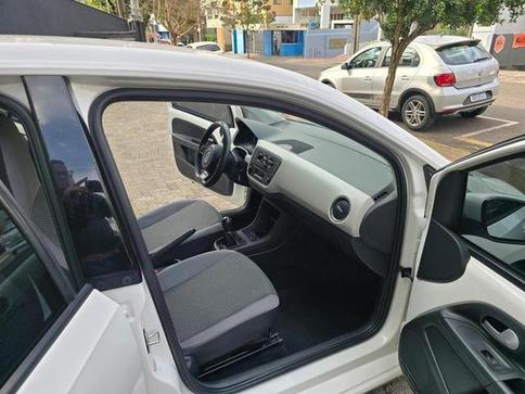 VOLKSWAGEN UP MOVE 1.0 TSI