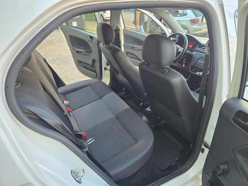 VOLKSWAGEN NOVO VOYAGE 1.0