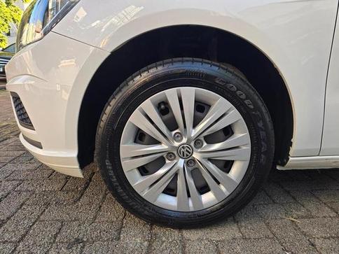 VOLKSWAGEN NOVO VOYAGE 1.0