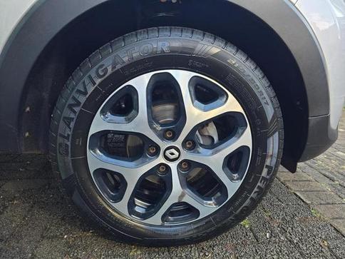 RENAULT CAPTUR 1.6 16V SCE FLEX INTENSE X-TRONIC