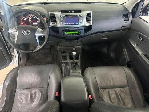 TOYOTA HILUX CD4X4 SRV