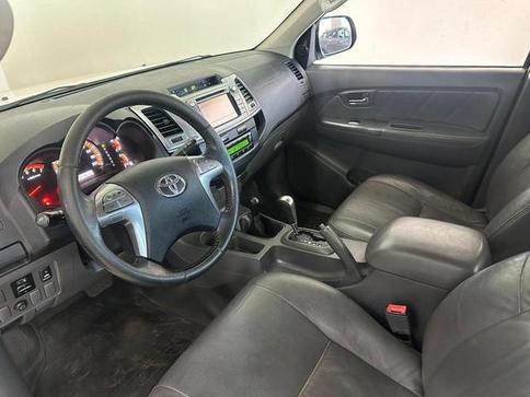 TOYOTA HILUX CD4X4 SRV