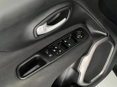 JEEP RENEGADE SPORT T270 1.3 TB 4X2 FLEX AUT.