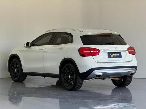 MERCEDES-BENZ GLA 200 1.6 CGI ADVANCE 16V TURBO 4P