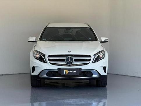 MERCEDES-BENZ GLA 200 1.6 CGI ADVANCE 16V TURBO 4P