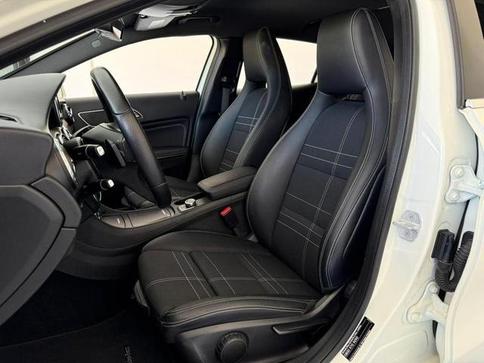 MERCEDES-BENZ GLA 200 1.6 CGI ADVANCE 16V TURBO 4P