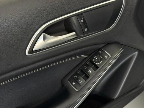 MERCEDES-BENZ GLA 200 1.6 CGI ADVANCE 16V TURBO 4P