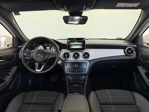 MERCEDES-BENZ GLA 200 1.6 CGI ADVANCE 16V TURBO 4P