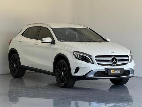 MERCEDES-BENZ GLA 200 1.6 CGI ADVANCE 16V TURBO 4P