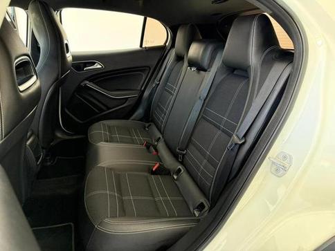 MERCEDES-BENZ GLA 200 1.6 CGI ADVANCE 16V TURBO 4P