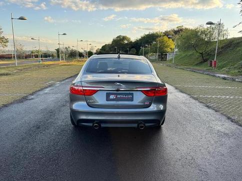 JAGUAR XF 2.0T PRESTIG