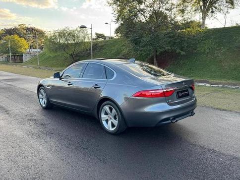 JAGUAR XF 2.0T PRESTIG