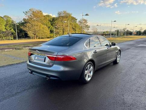 JAGUAR XF 2.0T PRESTIG