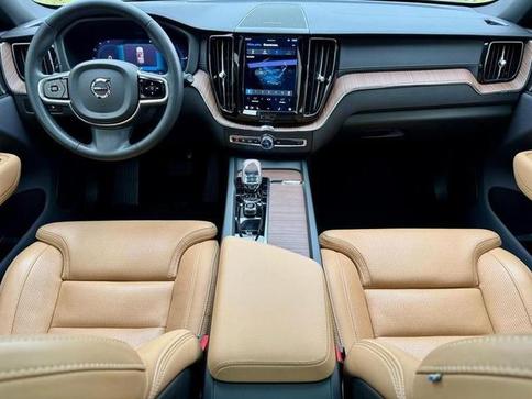 VOLVO XC60 T8 ULTIMATE