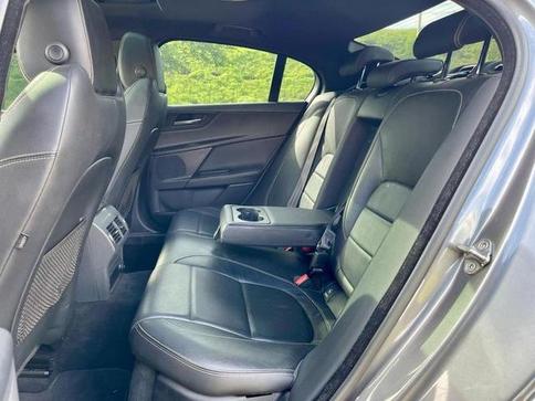 JAGUAR XE P250 R-SPORT